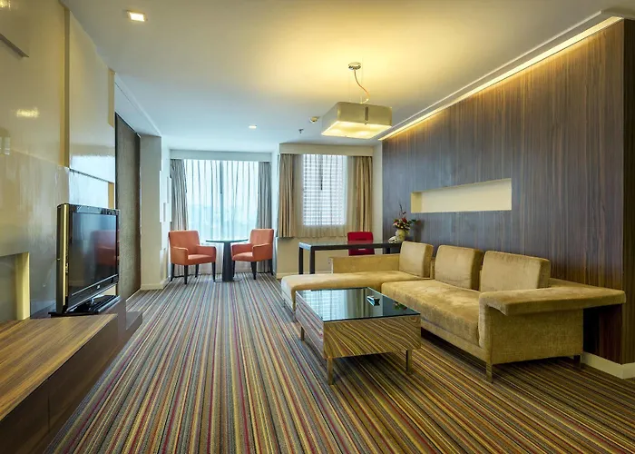Hotel Thamrongin 3*